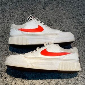 Nike court legacy lift